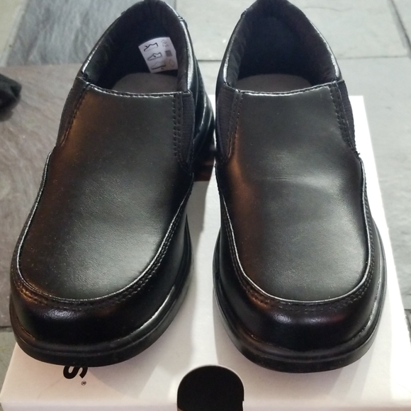 hush puppies uniform shoes
